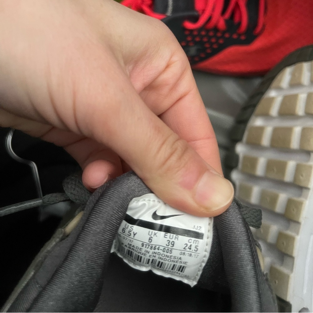 Nike - 6.5 - Picture 2 of 6
